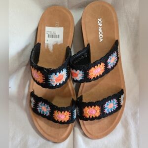 TOP Moda Women's Black and Multicolor Embroidered Sandals NWT